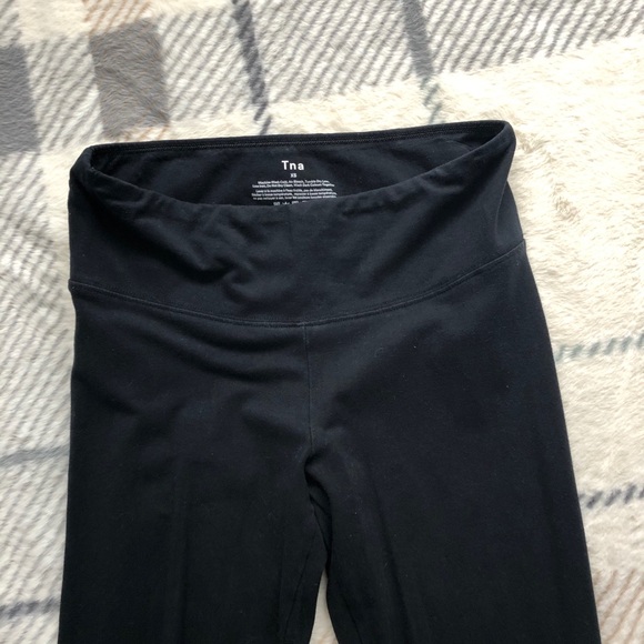 Aritzia xs leggings - Picture 5 of 5